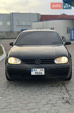 Хетчбек Volkswagen Golf 2003 в Костопілі