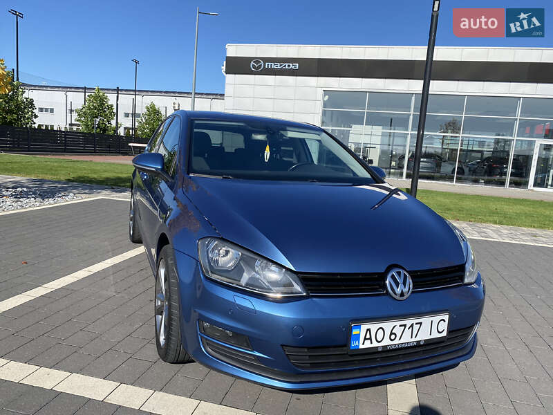 Хэтчбек Volkswagen Golf 2014 в Мукачево