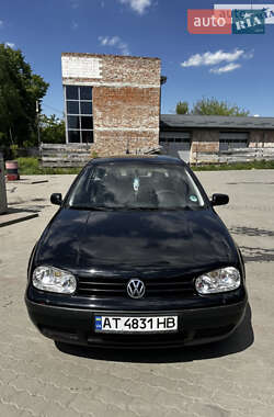 Хетчбек Volkswagen Golf 2000 в Калуші