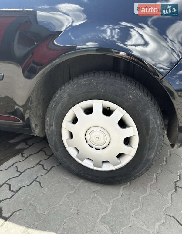 Хетчбек Volkswagen Golf 2000 в Калуші