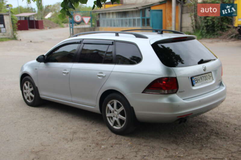 Універсал Volkswagen Golf 2012 в Одесі