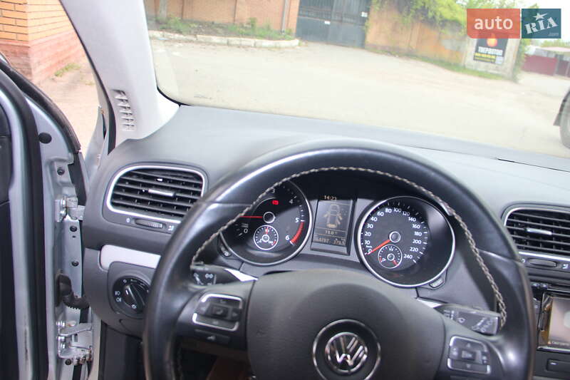 Універсал Volkswagen Golf 2012 в Одесі