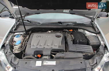 Універсал Volkswagen Golf 2012 в 