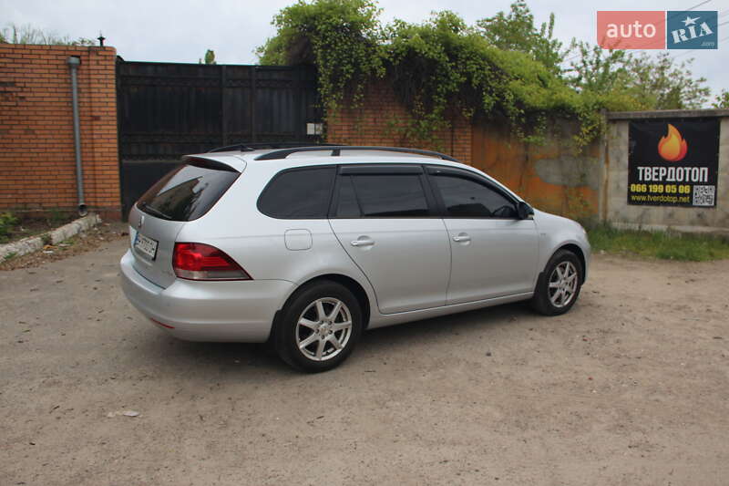 Універсал Volkswagen Golf 2012 в Одесі