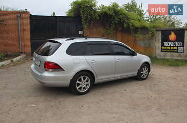 Універсал Volkswagen Golf 2012 в 