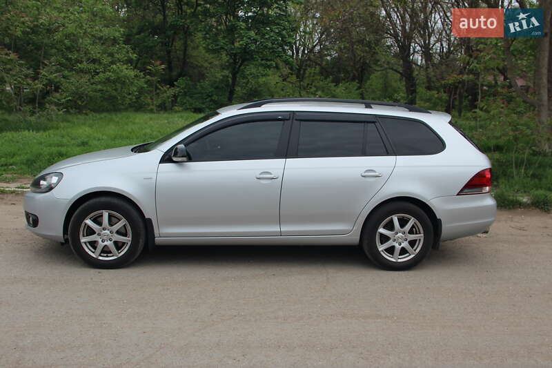 Універсал Volkswagen Golf 2012 в Одесі