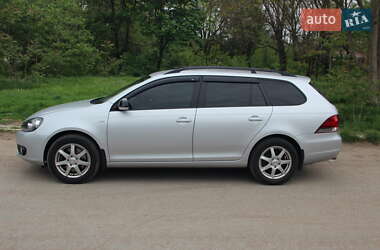 Універсал Volkswagen Golf 2012 в 