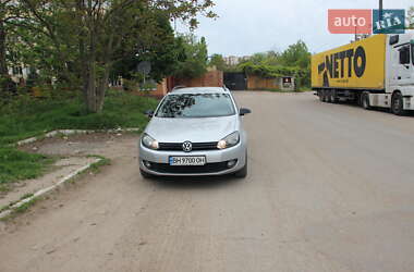 Універсал Volkswagen Golf 2012 в 