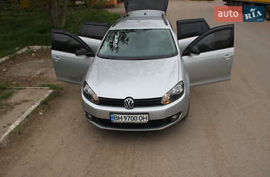 Універсал Volkswagen Golf 2012 в 