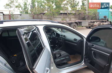 Універсал Volkswagen Golf 2012 в 