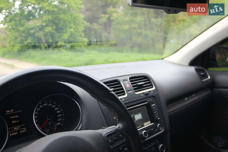 Універсал Volkswagen Golf 2012 в Одесі