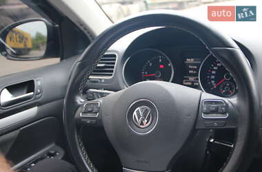Універсал Volkswagen Golf 2012 в 