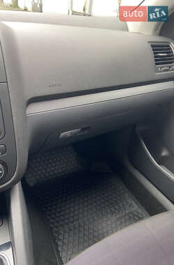 Хэтчбек Volkswagen Golf 2007 в Самборе