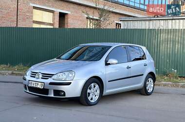 Хэтчбек Volkswagen Golf 2005 в Киеве