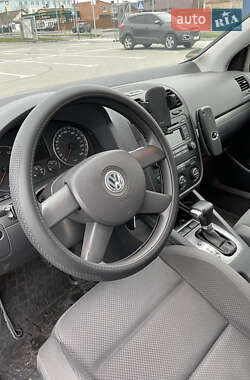 Хэтчбек Volkswagen Golf 2004 в Виннице