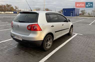 Хэтчбек Volkswagen Golf 2005 в Николаеве