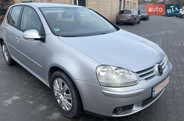 Хэтчбек Volkswagen Golf 2006 в Луцке