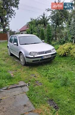 Хэтчбек Volkswagen Golf 2001 в Городке