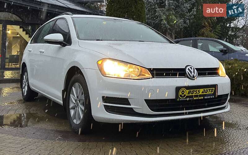 Универсал Volkswagen Golf 2016 в Львове