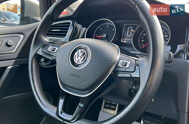 Хэтчбек Volkswagen Golf 2019 в 