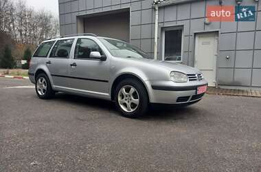 Универсал Volkswagen Golf 2002 в Львове