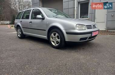 Универсал Volkswagen Golf 2002 в Львове