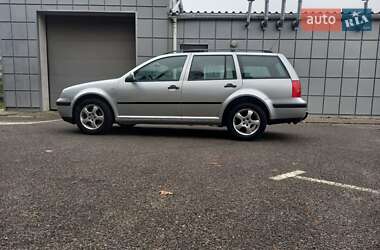 Универсал Volkswagen Golf 2002 в Львове