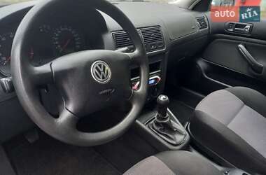 Универсал Volkswagen Golf 2002 в Львове