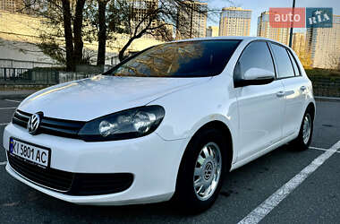 Хэтчбек Volkswagen Golf 2012 в Киеве