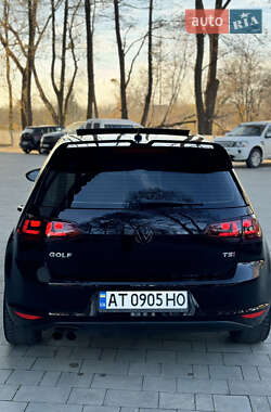 Хэтчбек Volkswagen Golf 2014 в Ивано-Франковске