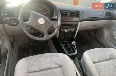 Хэтчбек Volkswagen Golf 1998 в Вижнице