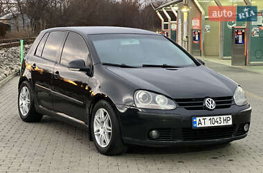 Хетчбек Volkswagen Golf 2004 в Івано-Франківську