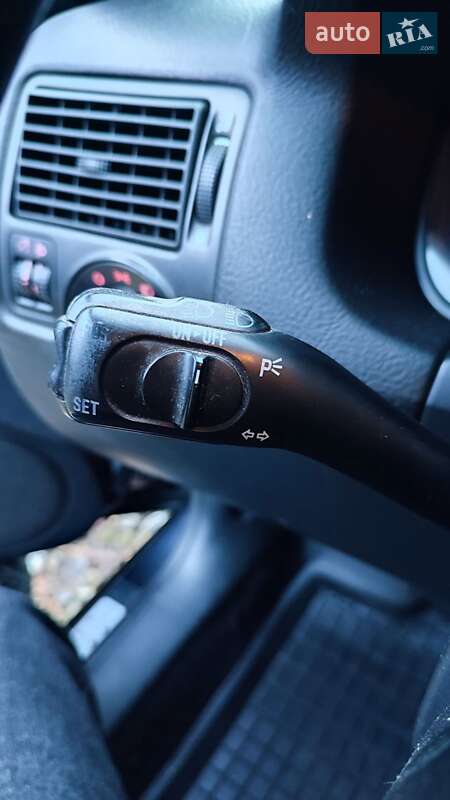 Хетчбек Volkswagen Golf 2003 в Бучачі