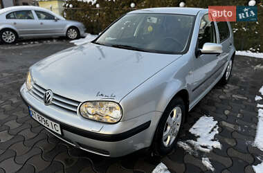 Хэтчбек Volkswagen Golf 2001 в Черновцах