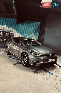 Универсал Volkswagen Golf 2019 в Самборе