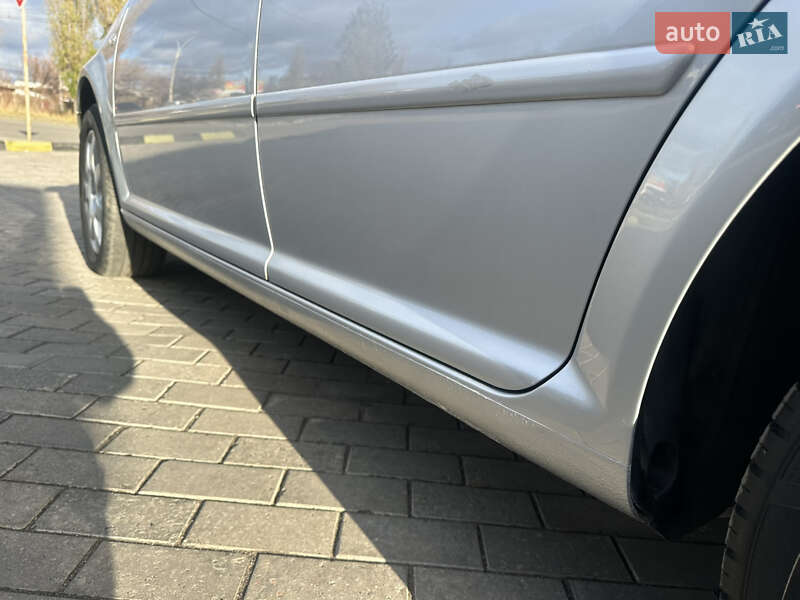 Універсал Volkswagen Golf 2005 в Сумах