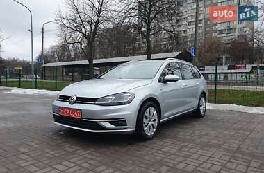 Універсал Volkswagen Golf 2019 в Києві