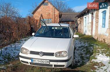 Хэтчбек Volkswagen Golf 2001 в Здолбунове