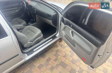 Хетчбек Volkswagen Golf 2002 в Хоролі