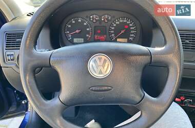 Універсал Volkswagen Golf 2005 в Рівному