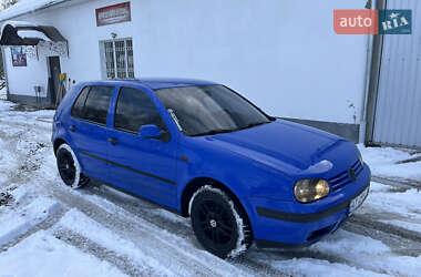 Хэтчбек Volkswagen Golf 1998 в Вижнице