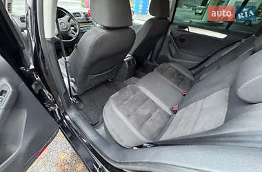 Хэтчбек Volkswagen Golf 2009 в 