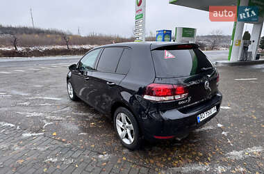 Хэтчбек Volkswagen Golf 2009 в 