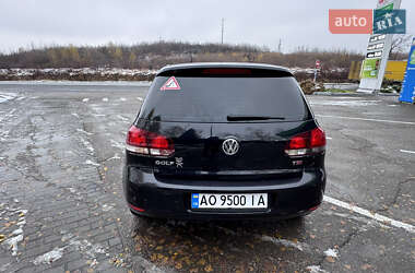 Хэтчбек Volkswagen Golf 2009 в 