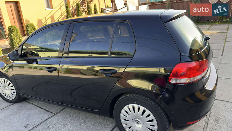Хетчбек Volkswagen Golf 2009 в Терновому