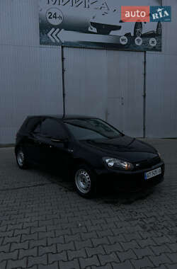 Хэтчбек Volkswagen Golf 2009 в Косове