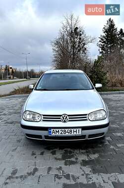 Хэтчбек Volkswagen Golf 1999 в Полтаве