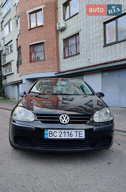 Хетчбек Volkswagen Golf 2003 в Львові