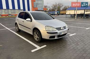 Хетчбек Volkswagen Golf 2005 в Миколаєві