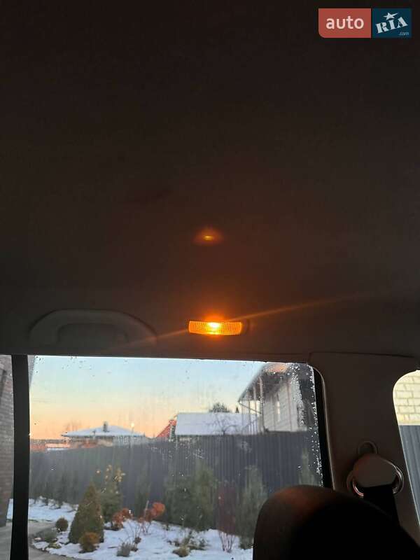 Універсал Volkswagen Golf 2002 в Цумані